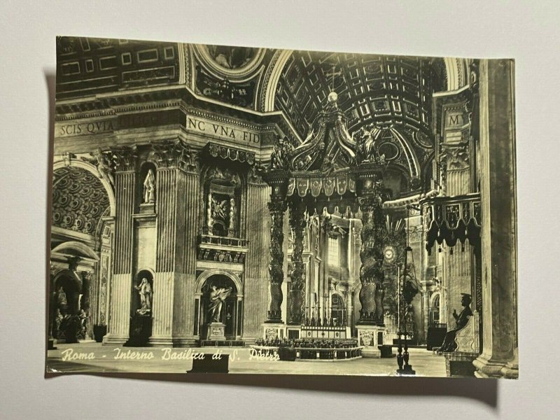 POSTED 1960 POSTCARD - INTERIOR BASILICA S PIETRO ROME VATICAN POSTMARK (KK2153)