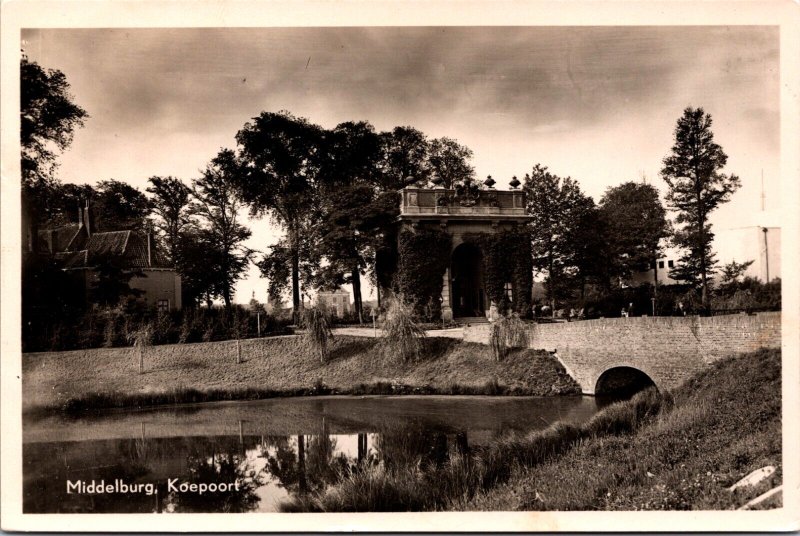 Netherlands Middelburg Koepoort Vintage RPPC C019