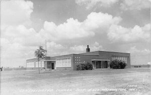 J76/ Washington Illinois RPPC Postcard c1940s Consolidated School  321