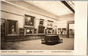 RPPC Gallery 17 Wolfe Collection Metropolitan Museum of Art NY Vtg Postcard D23