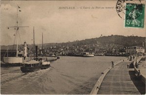 CPA HONFLEUR L'Entree du Port (1229740)