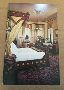 UNUSED POSTCARD - MAHOGANY GUEST ROOM, MARK TWAIN HOUSE, HARTFORD, CONNECTICUT