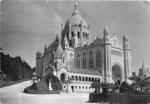 BG30563 la basilique  de lisieux vue d ensemble   france   CPSM 14.5x10cm