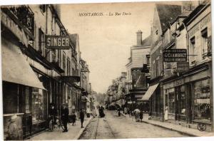 CPA MONTARGIS - La Rue Dorée (251552)