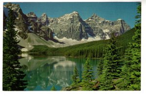 Moraine Lake, Valley of the Ten Peaks, Banff Park, Alberta