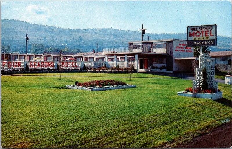 Kamloops BC Canada Four Seasons Motel Postcard unused 1960s