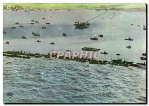 Postcard Modern Army Unloading in Normandy Aerial view of the artificial Port...