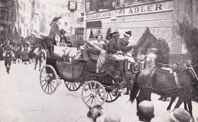 Posh Guest At Innsbruck Hotel Goldener Adler Herzog Friedrich Strasse RPC Pos...