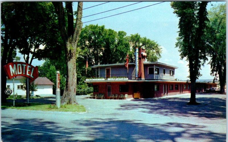 CALAIS, Maine  ME   Roadside  INTERNATIONAL MOTEL  1965     Postcard