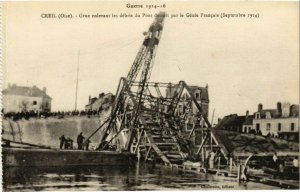 CPA Creil- Grue enlevant les debris du Pont detruit FRANCE (1020513)