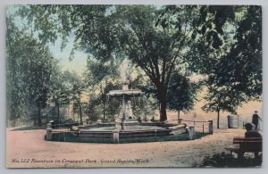 Grand Rapids Michigan~Fountain In Crescent Park~Vintage Postcard 