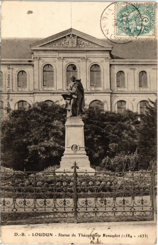 CPA Loudun - Statue de Théophraste Renaudot (111779)