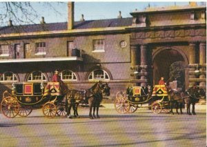 London Postcard - The Royal Mews - Buckingham Palace - London - Ref TZ2260