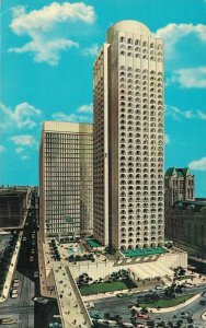 Canada Office Building Montreal Vintage Postcard 07.53