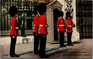 Vtg Changing the Guard at Buckingham Palace London England Postcard