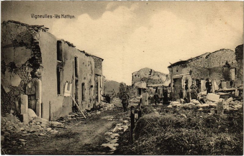 CPA Vigneulles-les-Hattonchatel - Rue - Strassenpartie - Ruines (1036946)