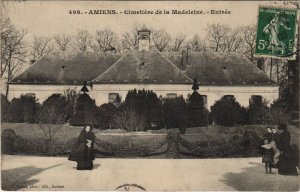 CPA AMIENS Cimetiere de la madeleine Entrée (118398)