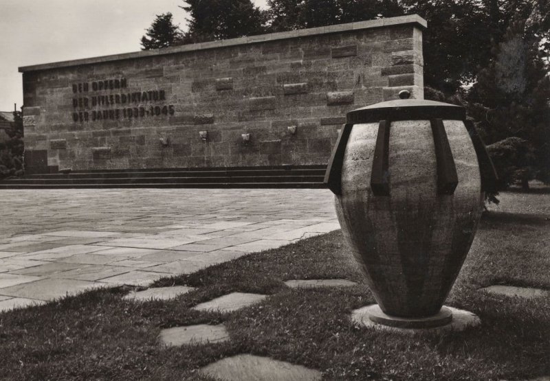 Berlin Hitler Plotzensee Victims Execution Monument Germany RPC Postcard