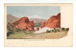 CO - Colorado Springs. Garden of the Gods Gateway & Pikes Peak