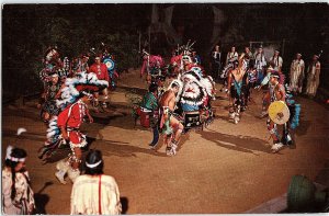 Chrome INDIAN SCENE Wisconsin Dells - Near Baraboo & Portage WI AH8029