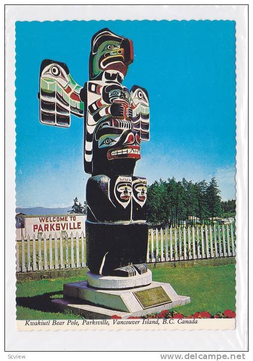Kwakiutl Bear Pole, Parksville, Vancouver Island, British Columbia, Canada, 5...