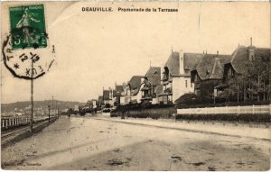 CPA Deauville Promenade de la Terrasse FRANCE (1286373)