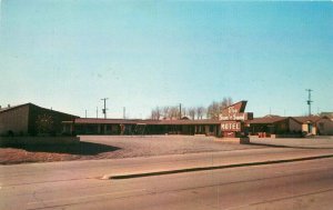 Shamrock Texas Route 66 Sun N Sand Motel Westco Specialty Postcard 21-6841