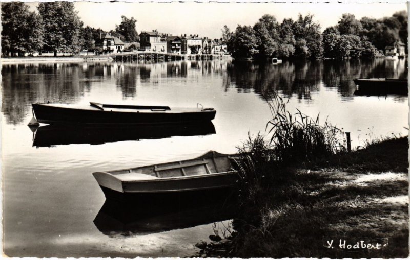 CPA Hericy - Les Bords de la Seine - Echappee sur Samois (1038587)