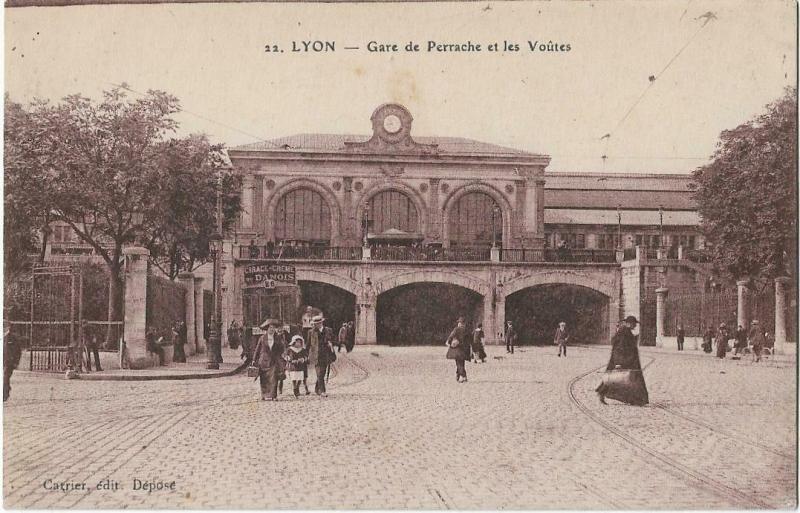 France - Lyon Gare de Perrache et les Voutes 01.24