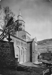 BR5681 Basilique de Notre Dame Auvergne   france