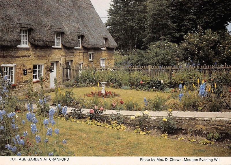 B100628 cottage garden at cranford
