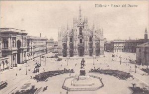 Italy Milano Piazza del Duomo