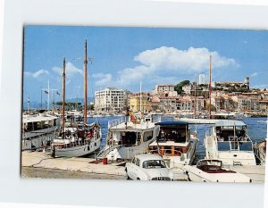 Postcard Un coin du Port le Quai St-Pierre et le Suquet, Cannes, France 