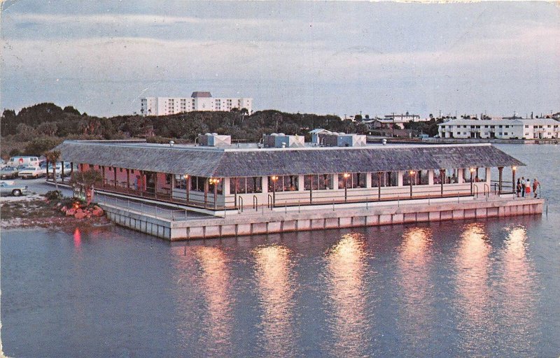 US4 USA FL Captain's table restaurant Port Orange Florida 1975