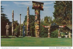 Indian Indian Totem Poles Thunderbird Park Victoria British Colubma Canada