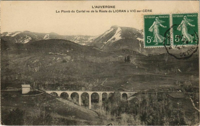 CPA Le Plomb du Cantal vu de la route du Lioran a Vic sur Cere FRANCE (1090765)