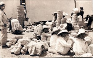 RPPC Postcard Mexico Amecameca Market Children Selling Straw Baskets 1940s K45