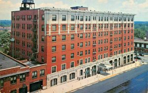 COLUMBIA SC~JEFFERSON HOTEL-FAMOUS FOR FOOD-MORTIMER C0SBY MANAGER 1956 POSTCARD