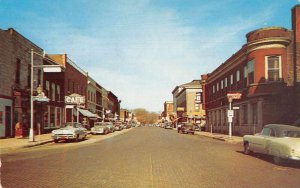 Rochelle Illinois Lincoln Highway Street Scene Vintage Postcard JI657963