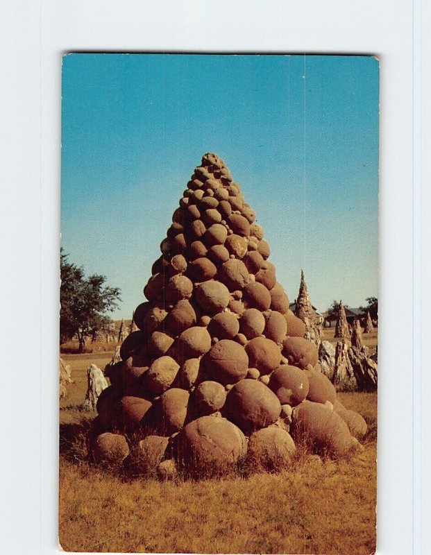 Postcard A cannon ball pyramid, Petrified Wood Park, Lemmon, South Dakota