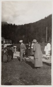 Family Outing at Pondoi Pass Italy 1924 Classic Car RPC Old Postcard