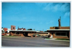 c1960 Mt. Zion Motel Exterior Building Road Ironwood Michigan Vintage Postcard