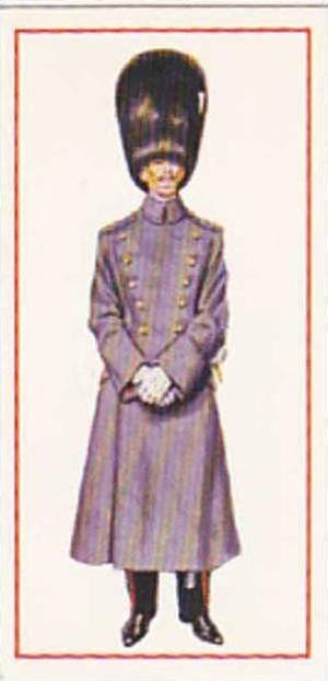 Carreras Vintage Cigarette Card Military Uniforms 1976 No 36 Officer 1914 Gre...