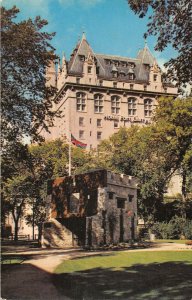 US4916 Canada Fort Garry Gate, Winnipeg Hotel