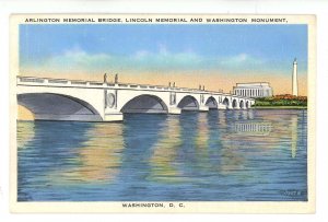 VA - Arlington. Memorial Bridge, Lincoln Memorial, Washington Monument