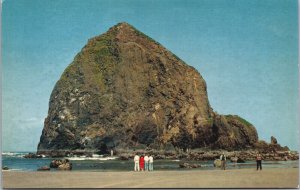 USA Haystack Rock Oregon Coast Chrome Postcard 09.29