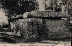 Bagneux (Maine-et-Loire). - Le Grand Dolmen PC