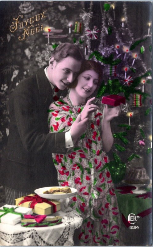 Postcard Christmas Joyeux Noel Photo tinted Couple at Christmas CEKO 1934 set 