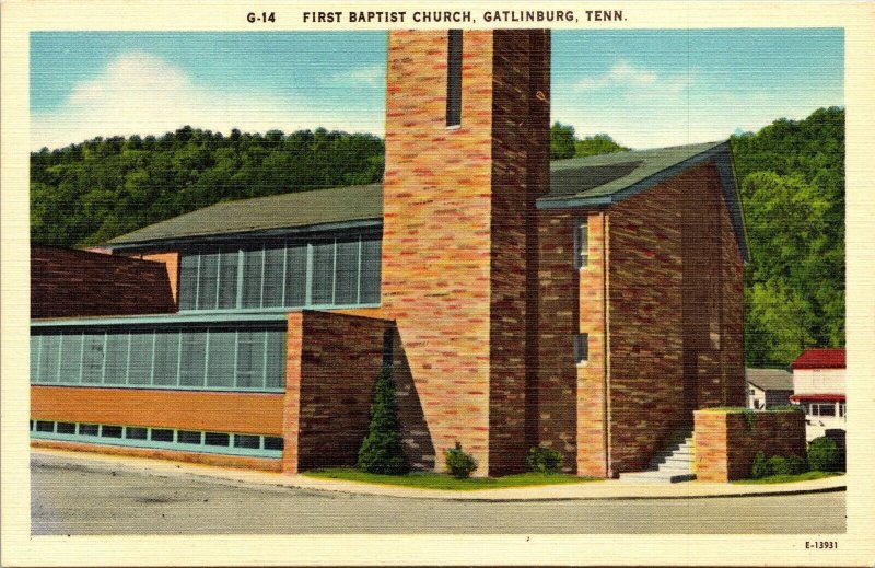 First Baptist Church Gatlinburg TN Tennessee Linen WB Postcard UNP Unused VTG 
