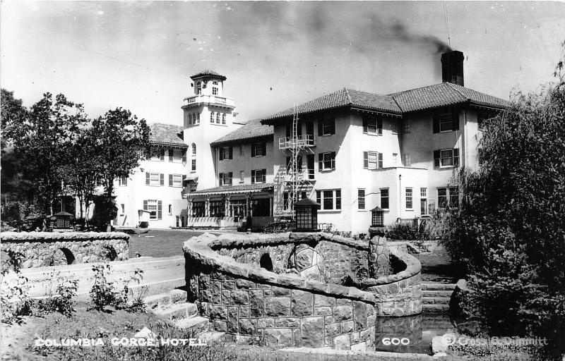 F26/ Hood River Oregon RPPC Postcard c1940s Columbia Gorge Hotel 